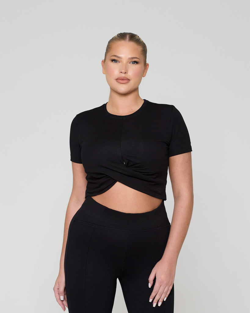 Knot Crop Short Sleeve Tee / Black