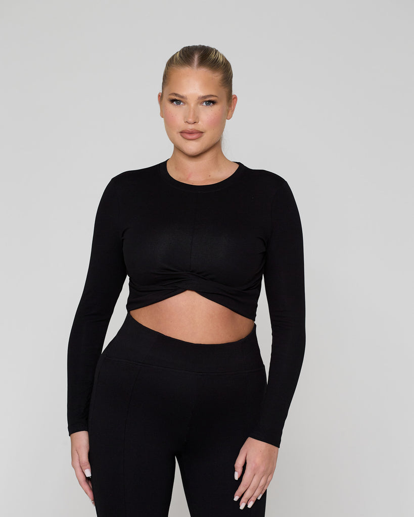 Knot Crop Long Sleeve Tee / Black