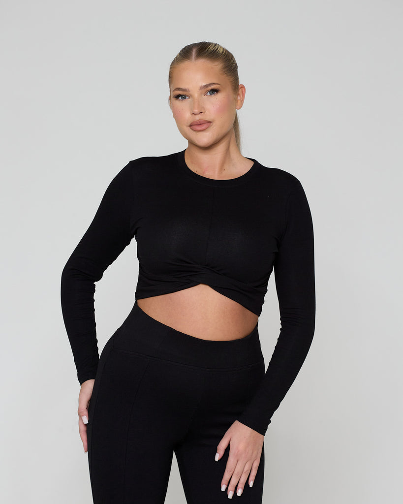 Knot Crop Long Sleeve Tee / Black