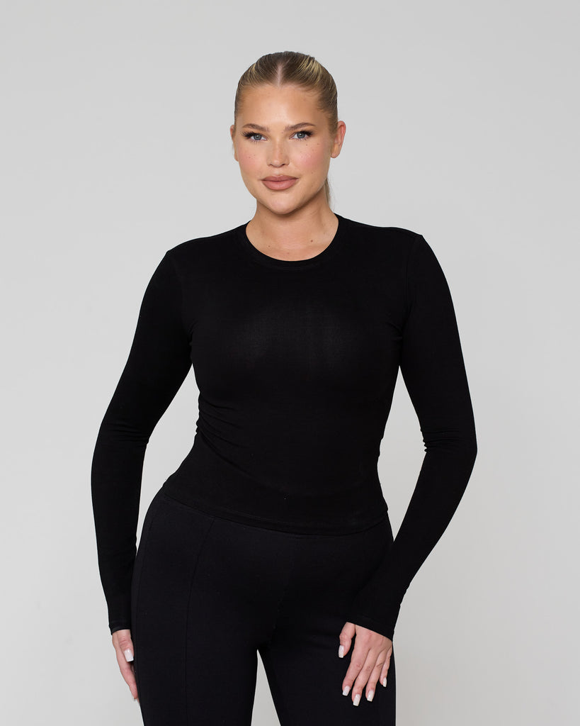 Its snatched Long Sleeve Tee / Black