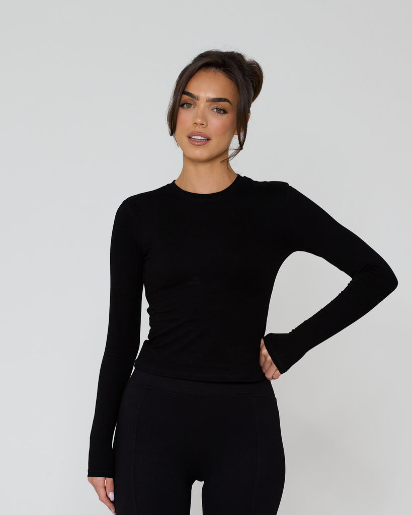 Its snatched Long Sleeve Tee / Black