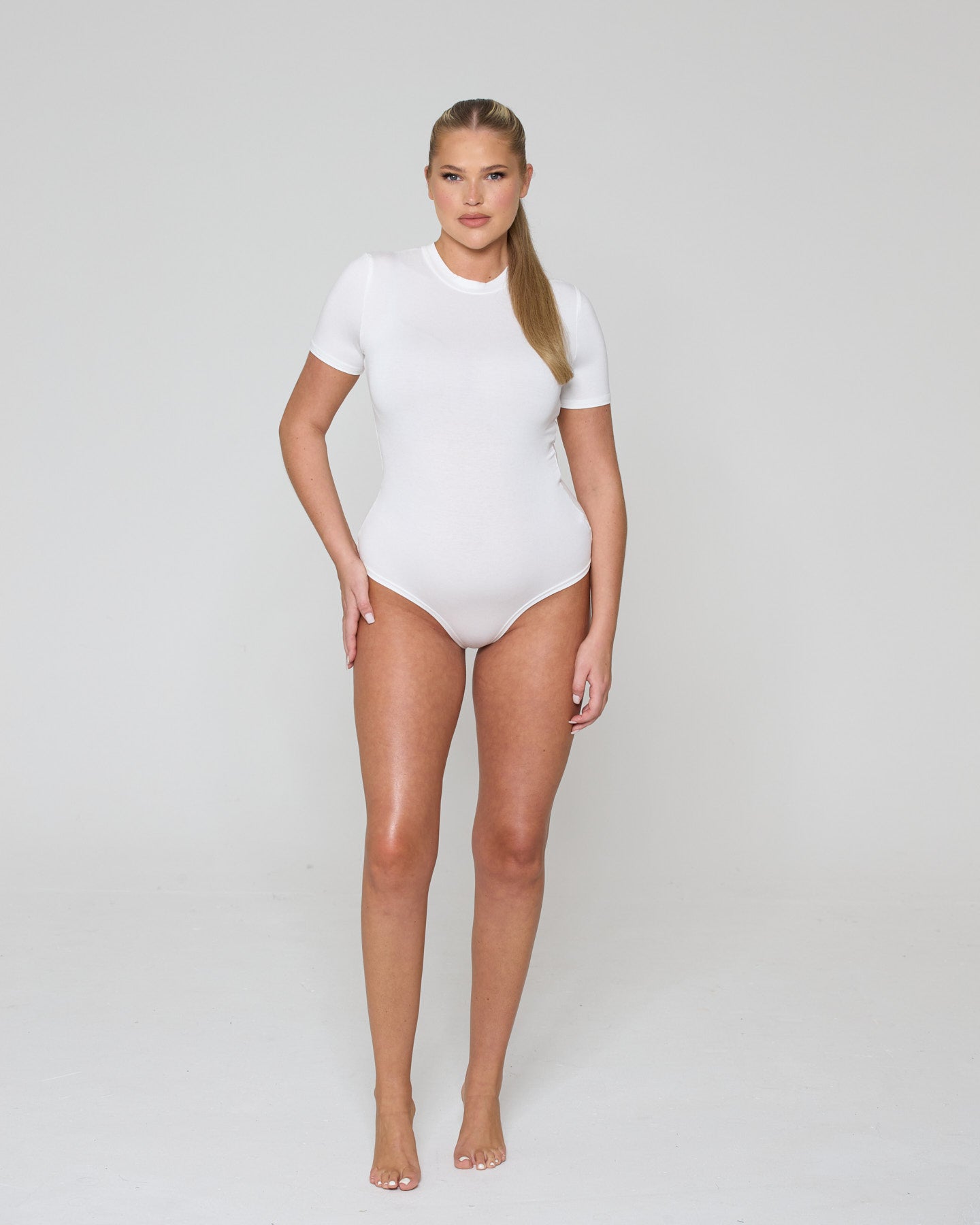 TW Short Sleeve Bodysuit ホワイト Mサイズ Soft Side Short Sleeve Bodysuit White – Ruched & Ready